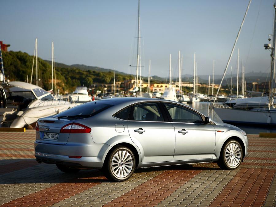  Ford Mondeo Hatchback 2007 года  (фото 23 из 30)